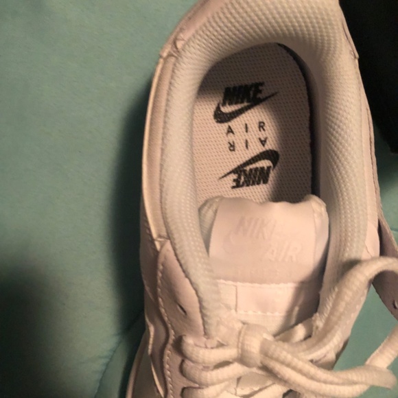 Brand New Women’s Nike Air Force 1 - Picture 4 of 4